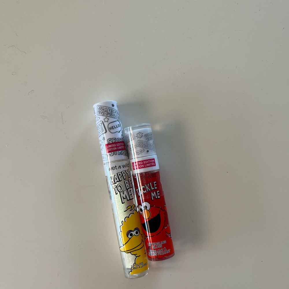 Wet n Wild Sesame Street Big Bird Big Hugs & Elmo Tingle Lip Gloss NEW Ltd